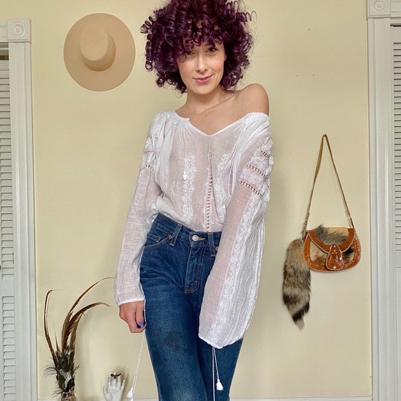 SOLD White Romanian Embroidered Blouse Vintage - Picture 11 of 15